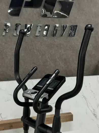 Elliptik trenajor Powergym E145